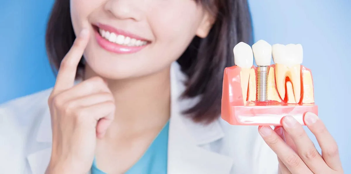 Trồng răng sứ có phải lấy tủy? Lấy tủy răng có đau không? 6 Lấy tủy răng trước khi trồng răng sứ hoàn toàn không gây nguy hiểm