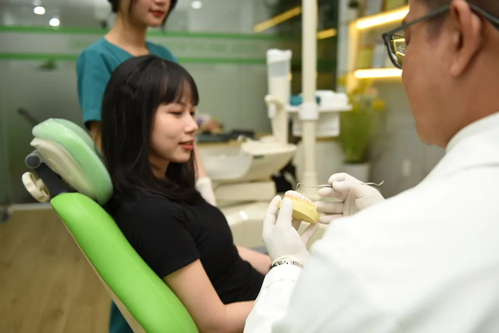 Cheap and reputable titanium ceramic dental implants at Da Nang Implant Dental Clinic