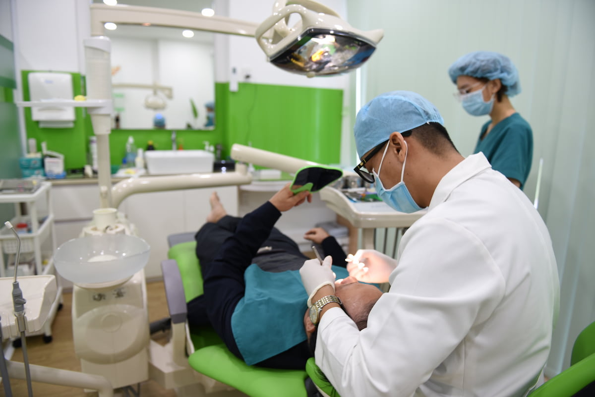 Nha khoa Đà Nẵng Implant trang bị đầy đủ công nghệ, máy móng hiện đại phục vụ cho việc trồng răng Implant hiệu quả