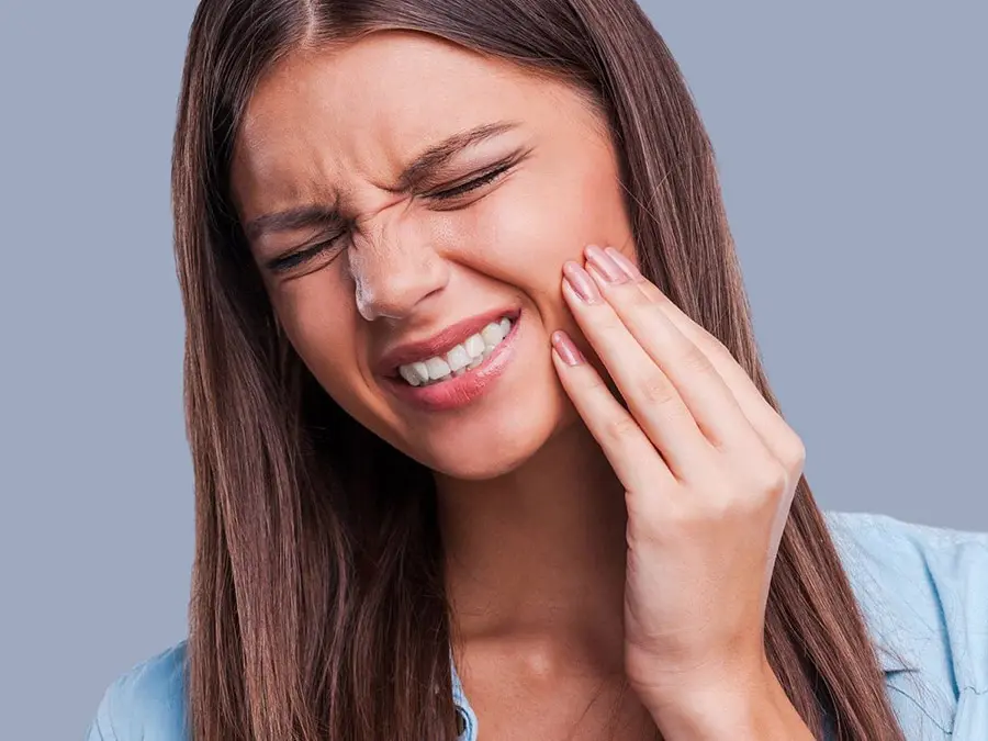 Điều trị sâu răng vào tủy có giữ răng được không tùy vào tình trạng viêm nhiễm của tổ chức tủy.