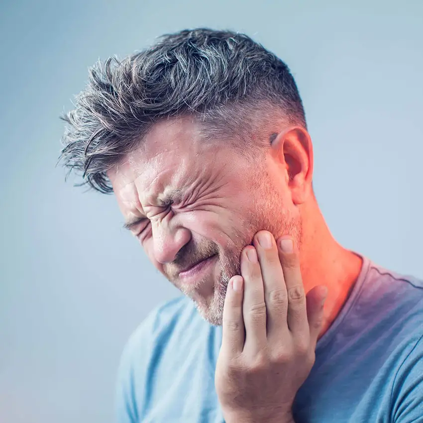 Bị ê buốt khi niềng răng: Nguyên nhân, cách giảm đau và lưu ý quan trọng