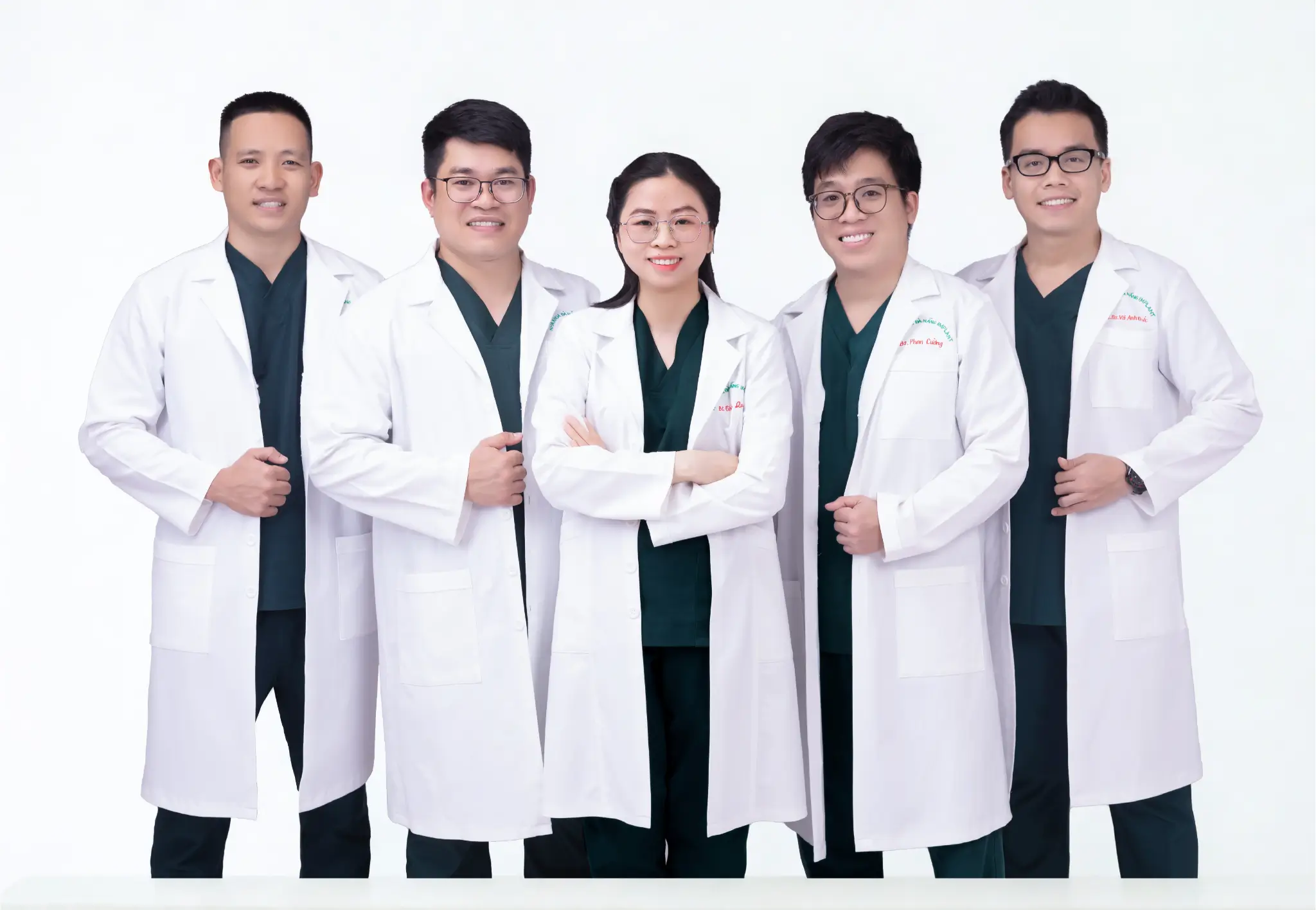 TRUNG THU RẠNG RỠ – CẢ NHÀ CƯỜI VUI TẠI NHA KHOA ĐÀ NẴNG IMPLANT!