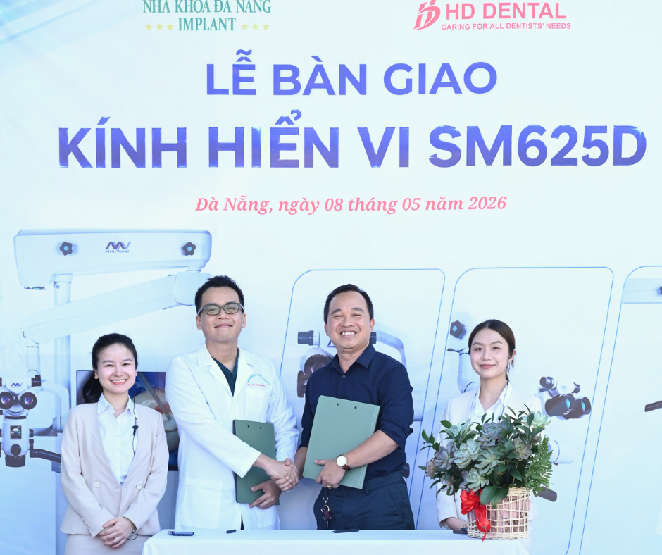 Lễ bàn giao kính hiển vi SM625D
