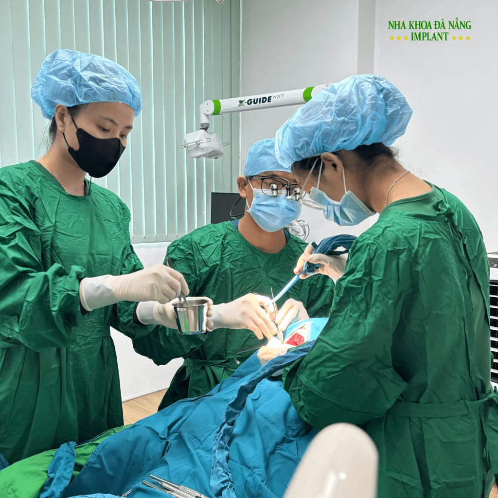 8 Trường Hợp Không Nên Cấy Implant Ngay – Bác Sĩ Ít Khi Nói Rõ 12 Cấy ghép implant tại Nha Khoa Đà Nẵng Implant