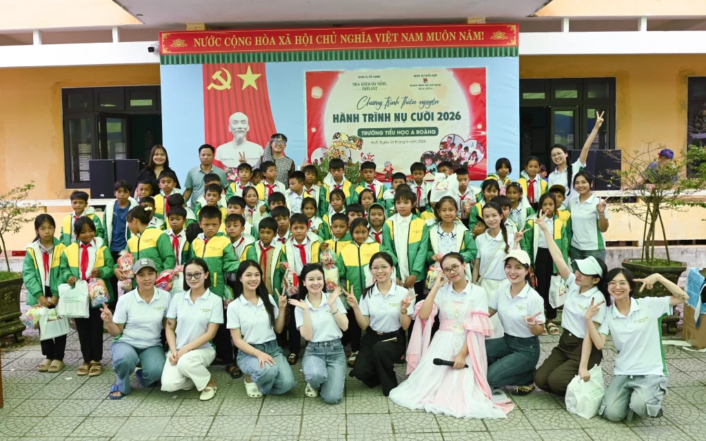 Các em học sinh Trường Tiểu học A Roàng đã có một ngày hội trăng rằm đầy tiếng cười và ý nghĩa