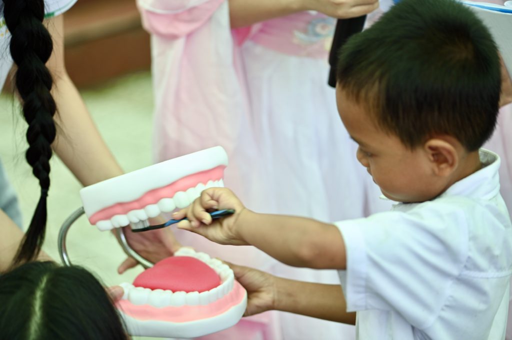 Hoạt động giao lưu giáo dục vệ sinh răng miệng